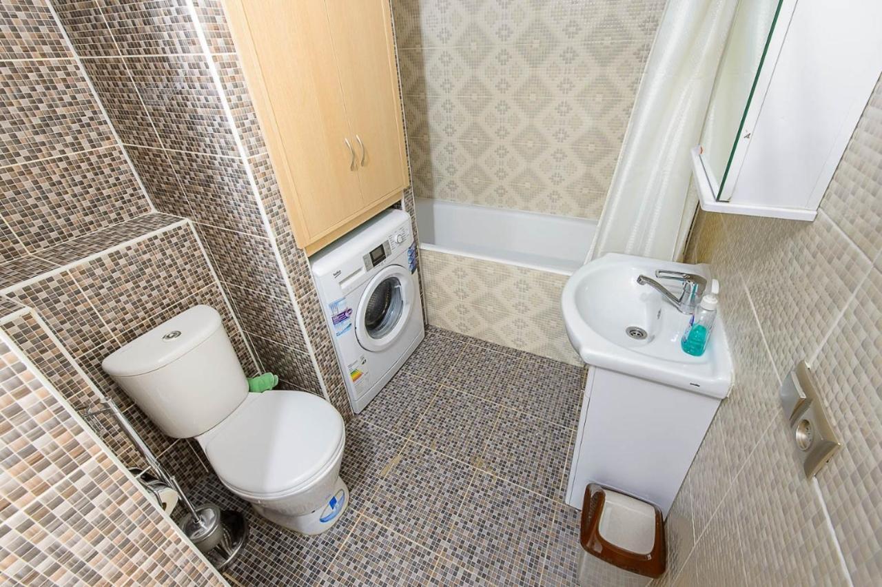 Apartment Оn Makatayeva 5 B Almatı Dış mekan fotoğraf