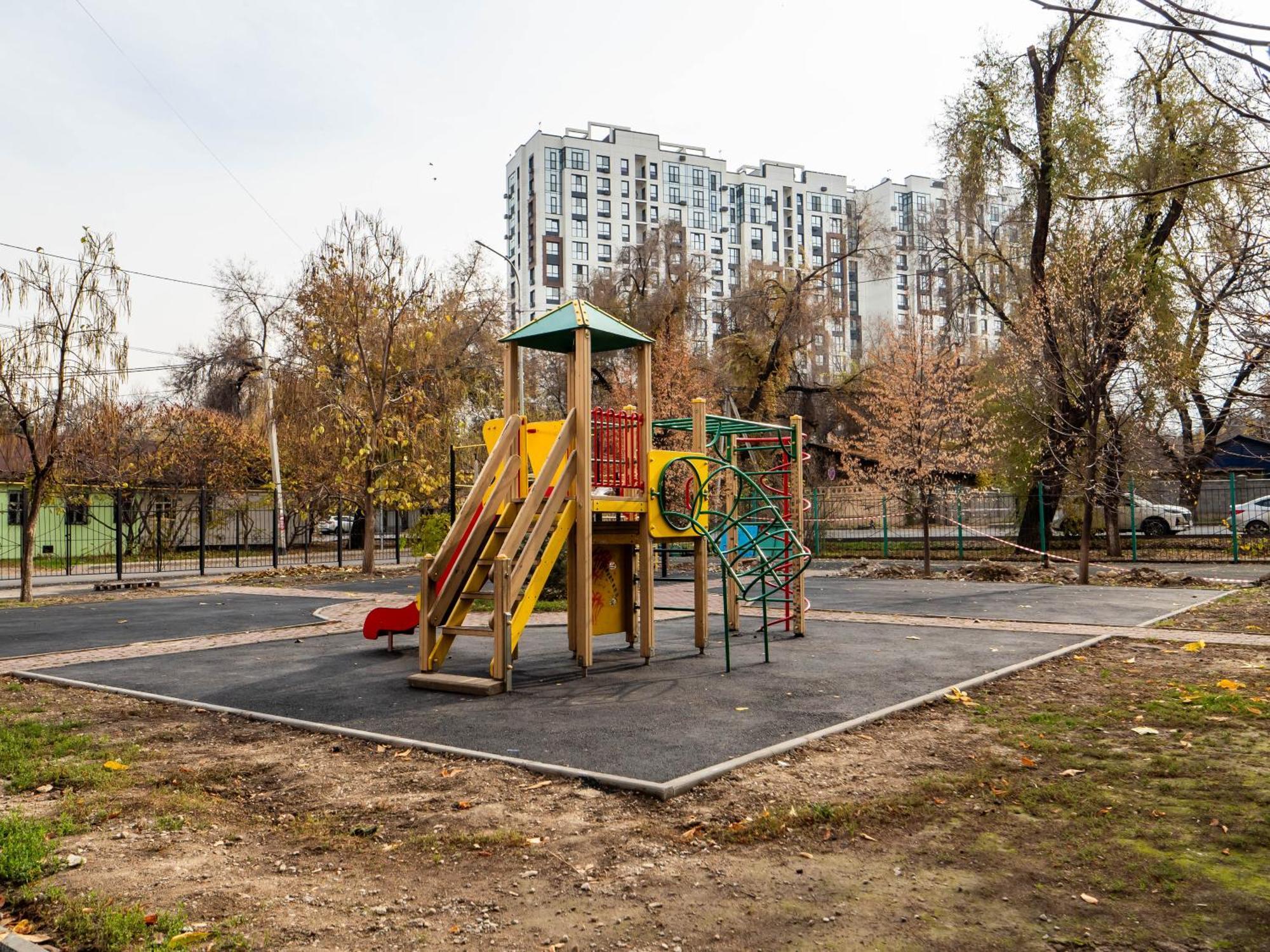 Apartment Оn Makatayeva 5 B Almatı Dış mekan fotoğraf