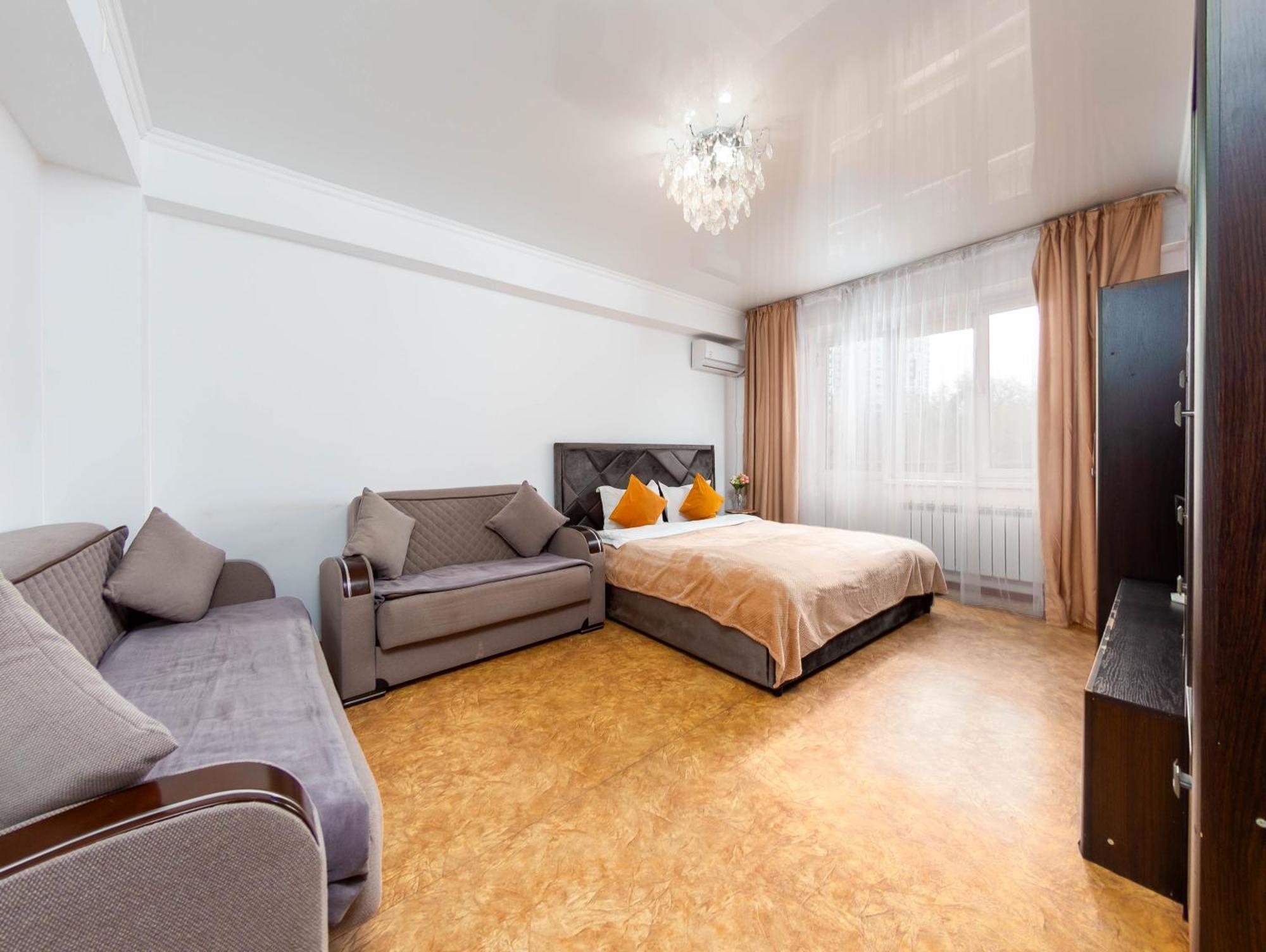 Apartment Оn Makatayeva 5 B Almatı Dış mekan fotoğraf