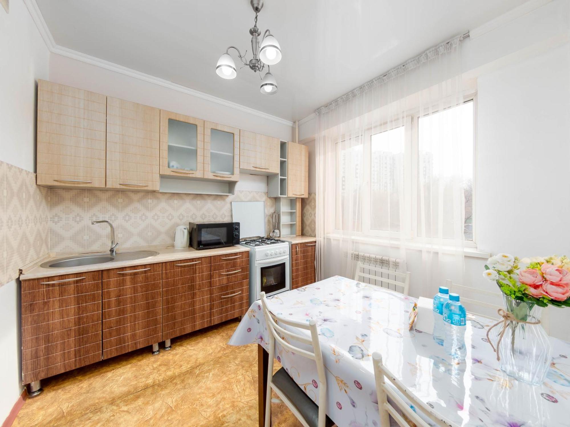 Apartment Оn Makatayeva 5 B Almatı Dış mekan fotoğraf